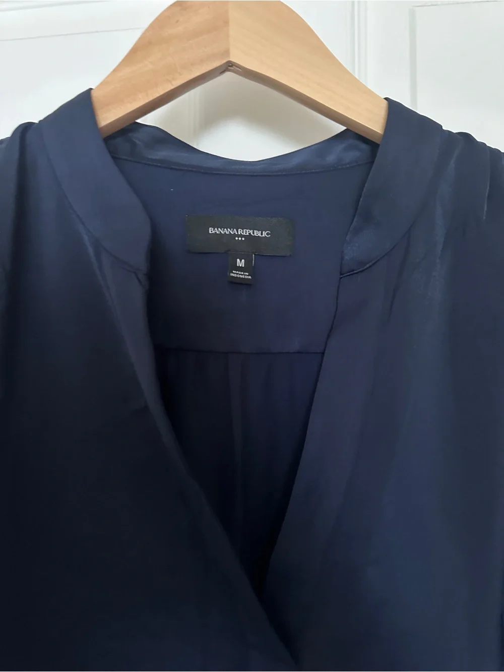 Banana Republic sleek neck